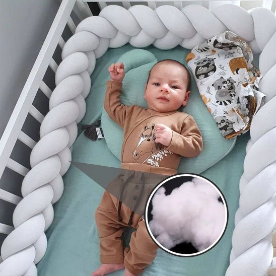 bebe va adorer s endormir avec une tresse de lit coloree.