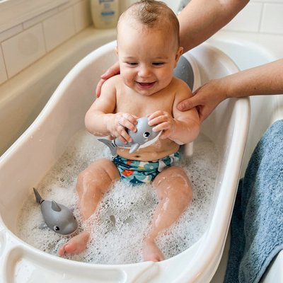 Jouet bain bébé multicolore et amusant