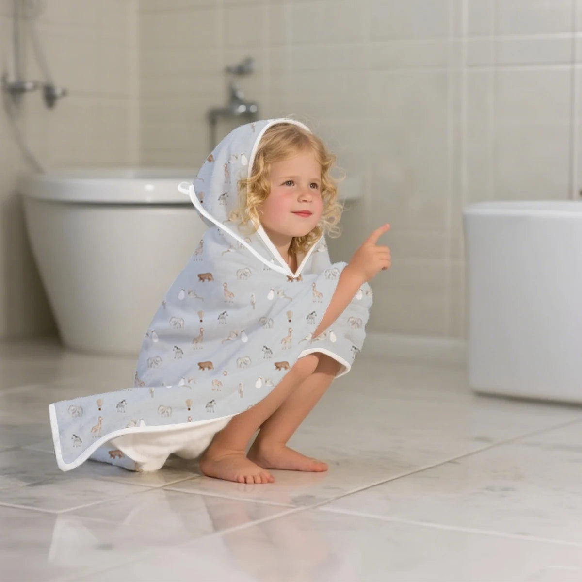 Sortie de bain bébé en coton bio Elinfant avec capuche - cape de bain douce et absorbante pour nouveau-né
