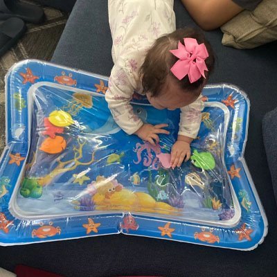 Tapis d'eau coloré pour bébé avec motifs marins