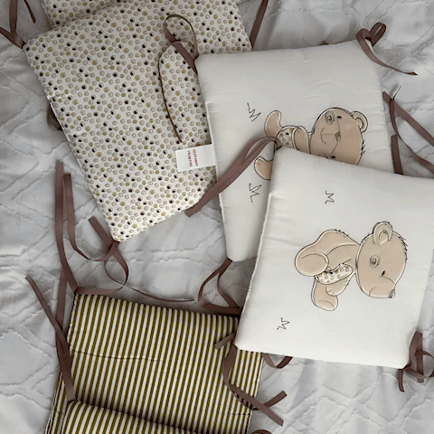 la sécurité du bébé dans son lit grâce aux tours de lit.